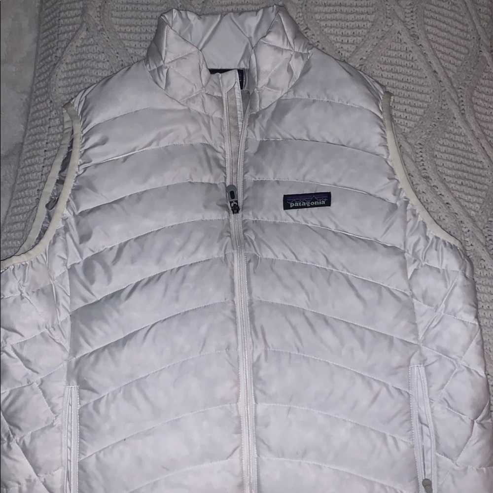Patagonia white down vest